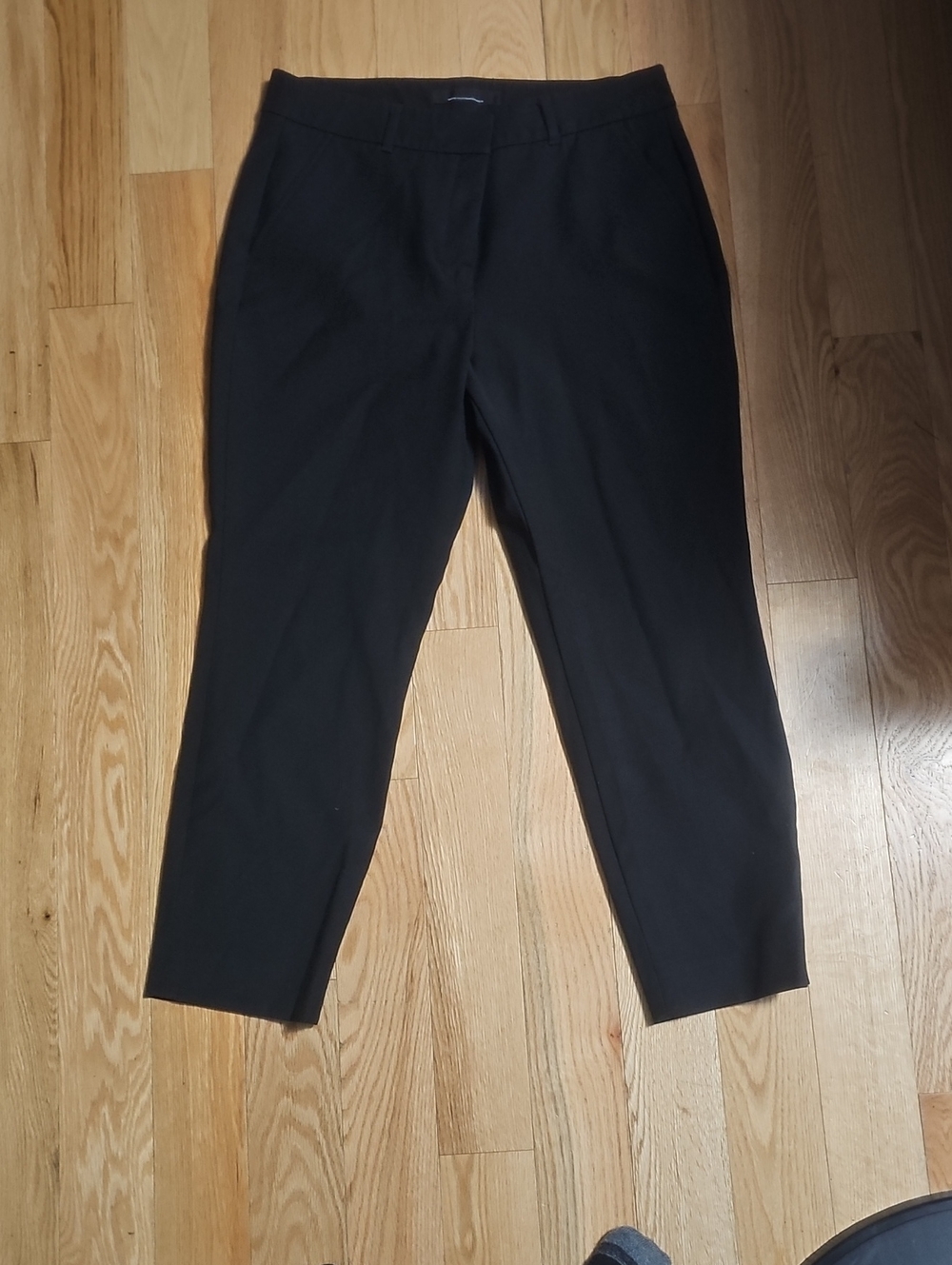 White House Black Market Black Cropped Tailored Ankle Pants